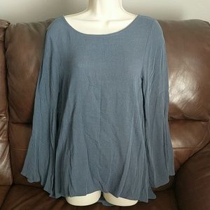 Blue blouse with bell sleeve and cross back